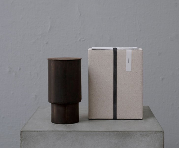 SCANTED CANDLE ✤ HOWARD - BY OLIVER GUSTAV