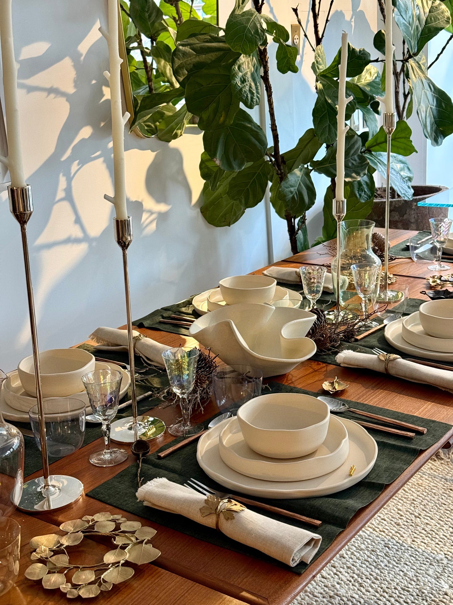 TABLE ACCESSORIES